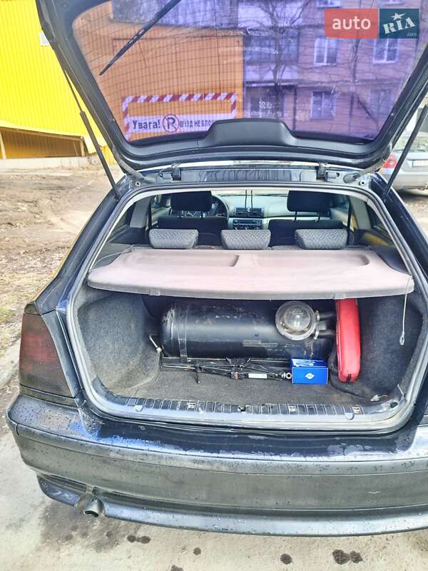 Купе BMW 3 Series 2004 в Кривом Роге