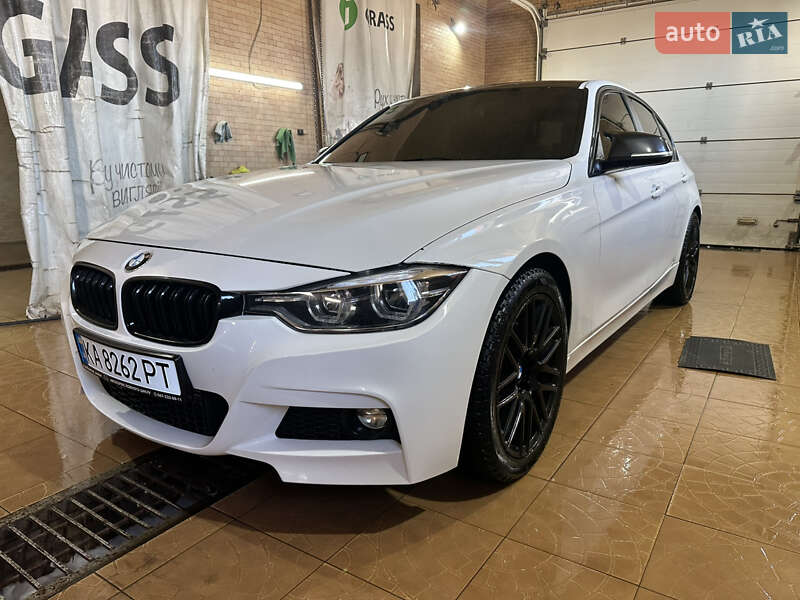 Седан BMW 3 Series 2014 в Киеве