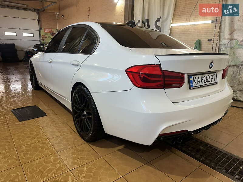 Седан BMW 3 Series 2014 в Киеве