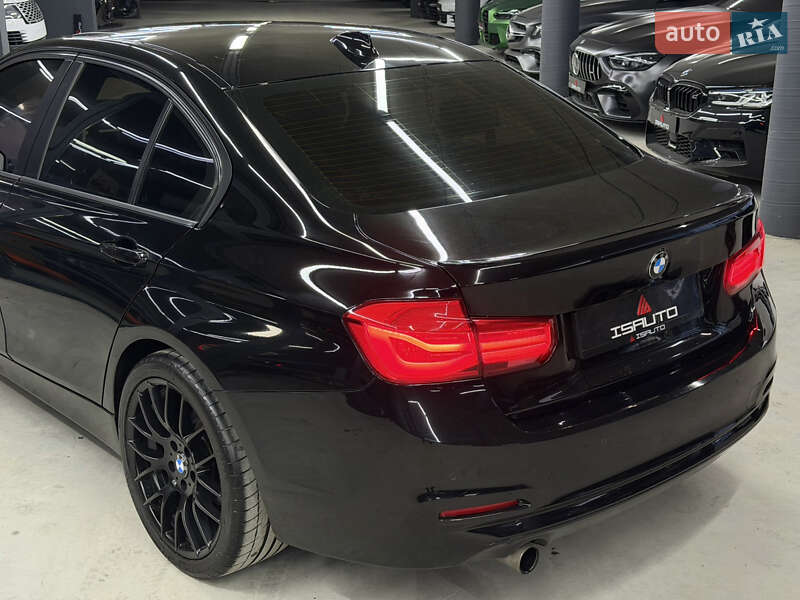 Седан BMW 3 Series 2016 в Одессе