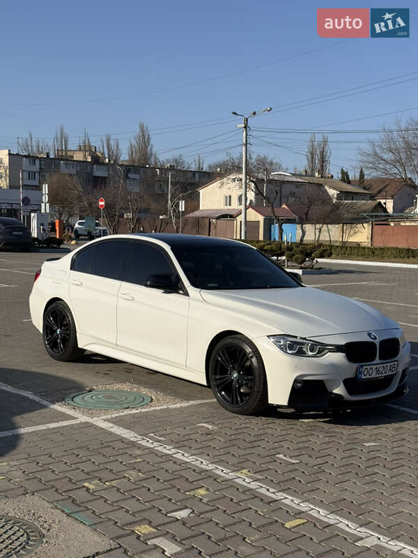 Седан BMW 3 Series 2015 в Одессе