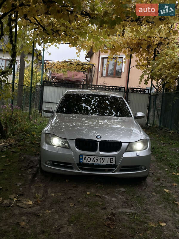 Седан BMW 3 Series 2006 в Ужгороде