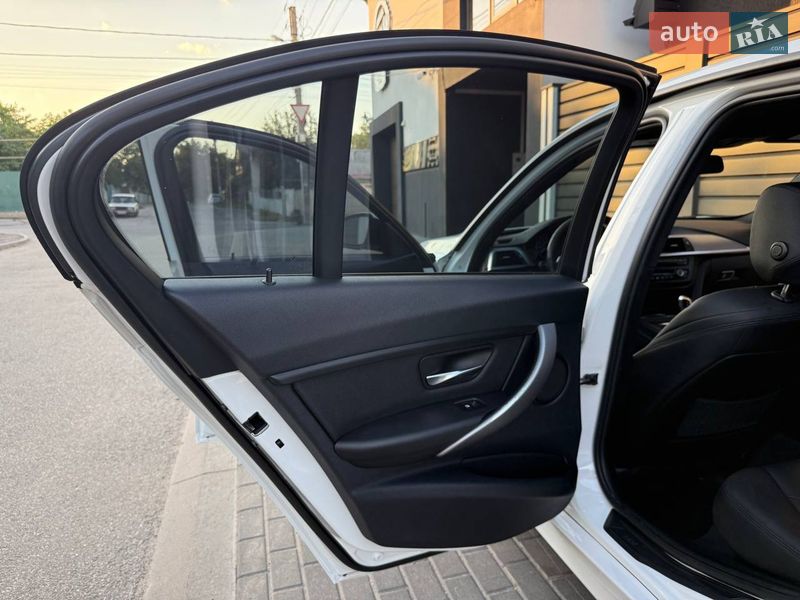 Седан BMW 3 Series 2014 в Харькове фото 13 Седан BMW 3 Series 2014 в Харькове