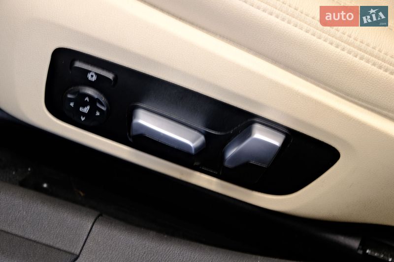 Седан BMW 3 Series 2020 в Одессе