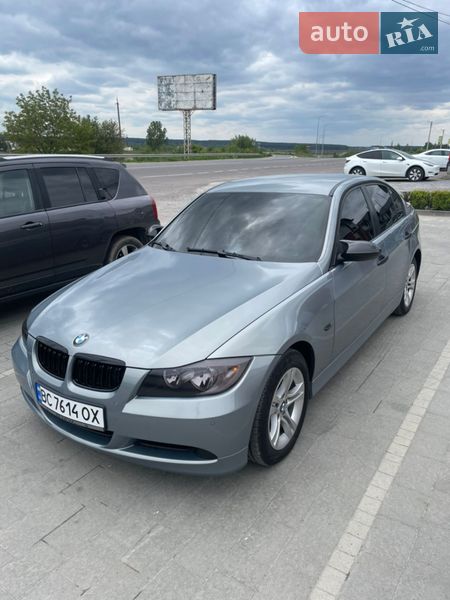 Седан BMW 3 Series 2005 в Львове
