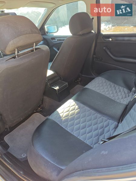 Седан BMW 3 Series 2003 в Локачах