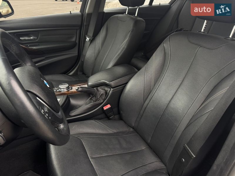 Седан BMW 3 Series 2014 в Киеве