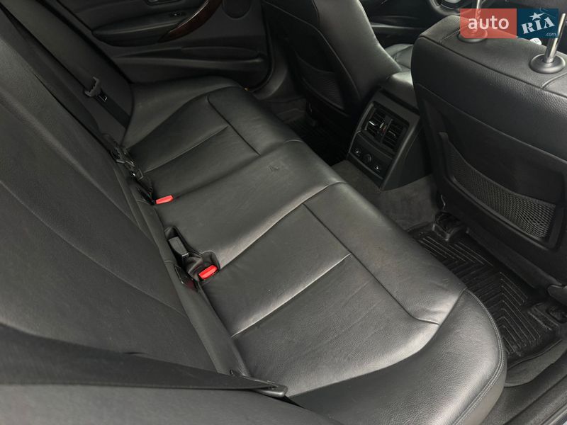 Седан BMW 3 Series 2014 в Киеве