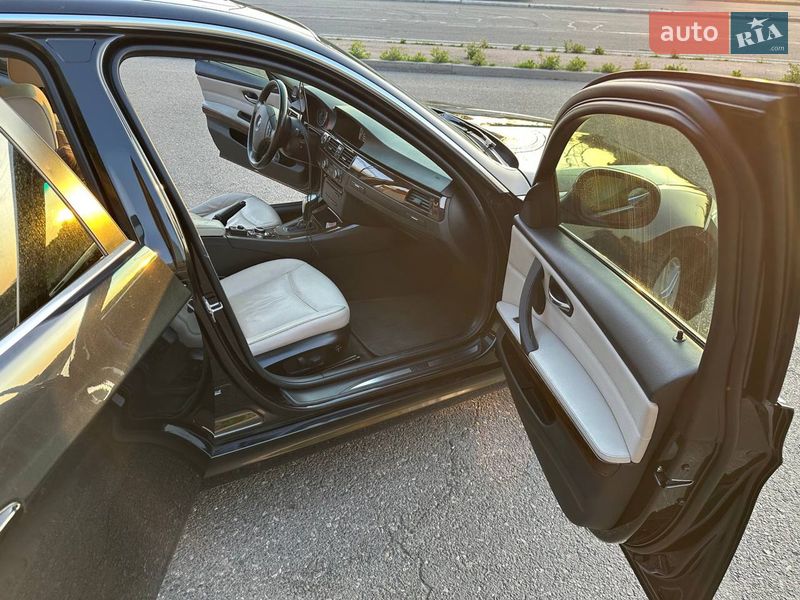 Седан BMW 3 Series 2011 в Одессе