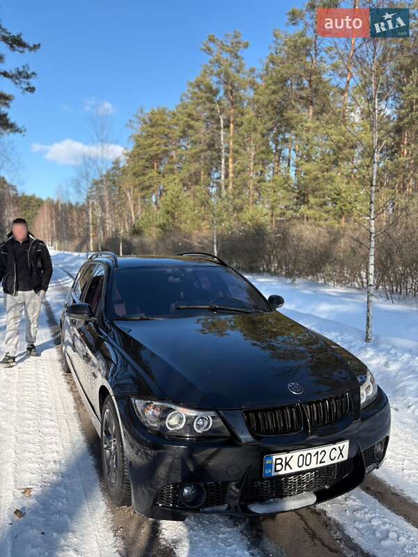 Универсал BMW 3 Series 2005 в Березному