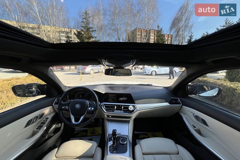 Седан BMW 3 Series 2022 в Львове