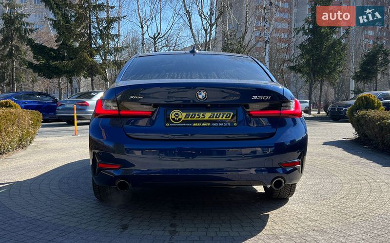 Седан BMW 3 Series 2019 в Львове