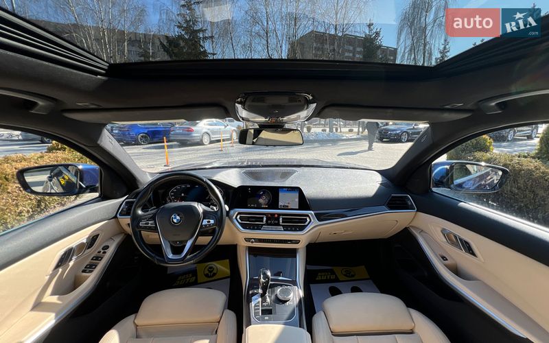 Седан BMW 3 Series 2019 в Львове