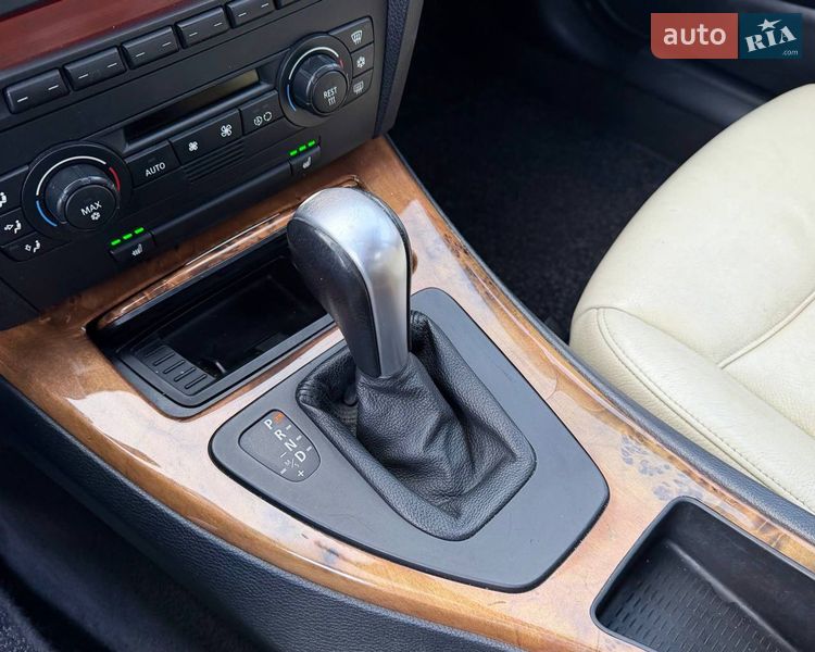 Седан BMW 3 Series 2005 в Киеве