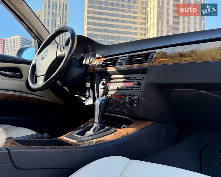 Седан BMW 3 Series 2005 в Киеве