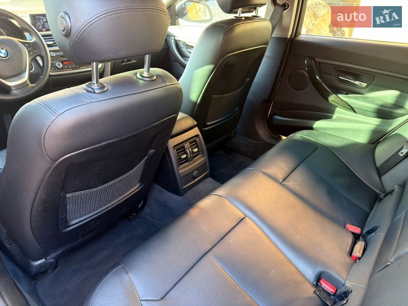 Седан BMW 3 Series 2015 в Луцке