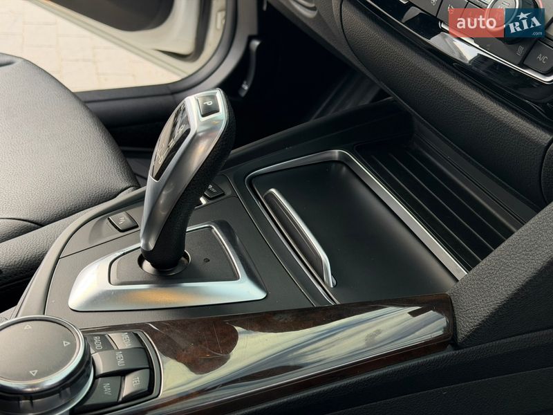 Седан BMW 3 Series 2016 в Одессе