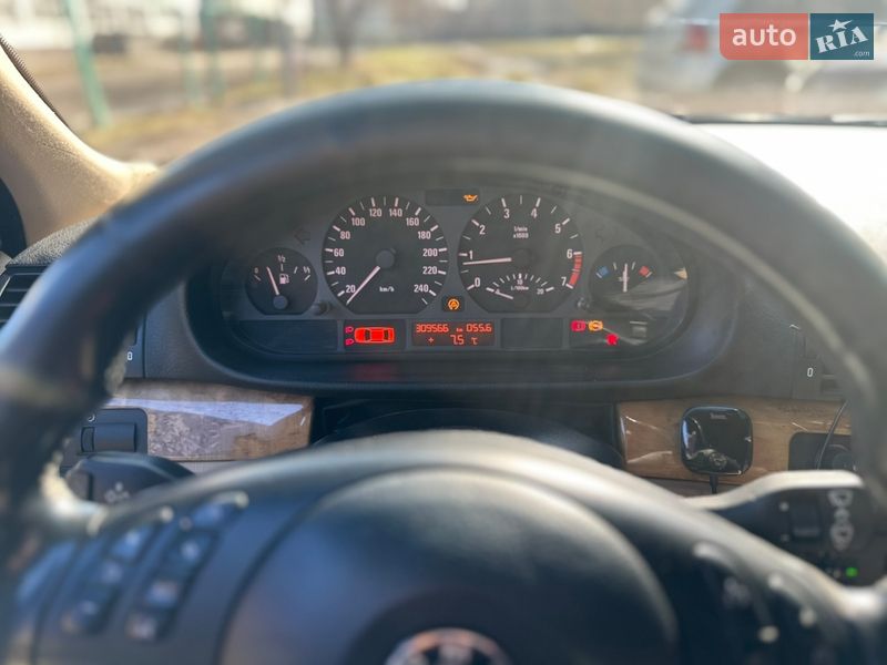 Седан BMW 3 Series 2001 в Киеве