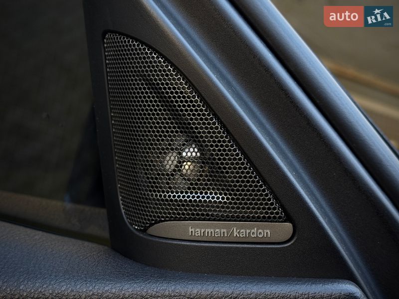 Седан BMW 3 Series 2013 в Львове