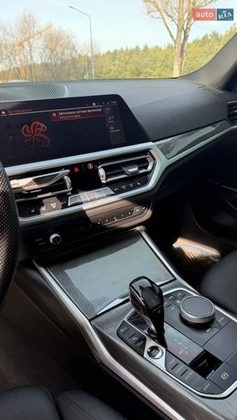 Седан BMW 3 Series 2019 в Львове