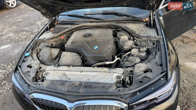 Седан BMW 3 Series 2019 в Львове
