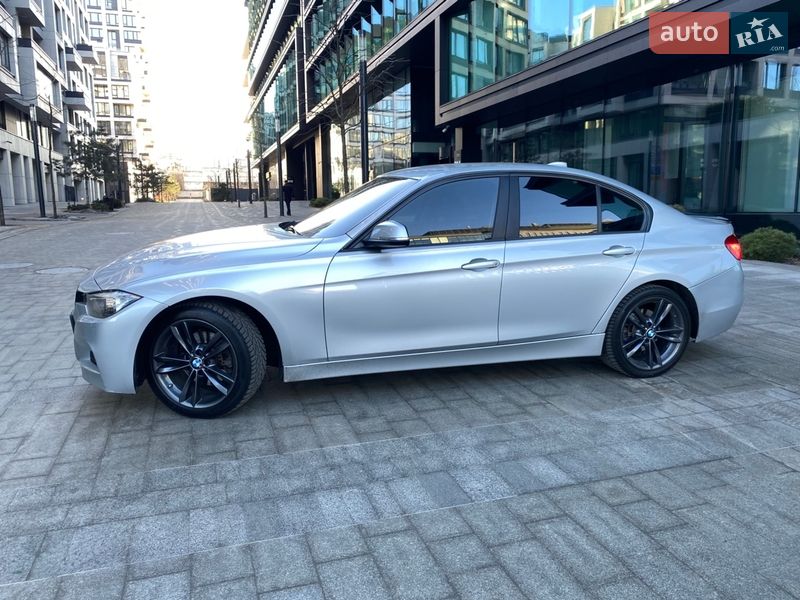 Седан BMW 3 Series 2016 в Киеве