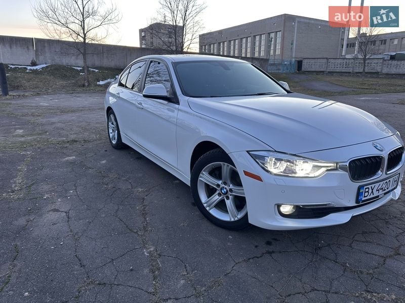 Седан BMW 3 Series 2015 в Новоднестровске