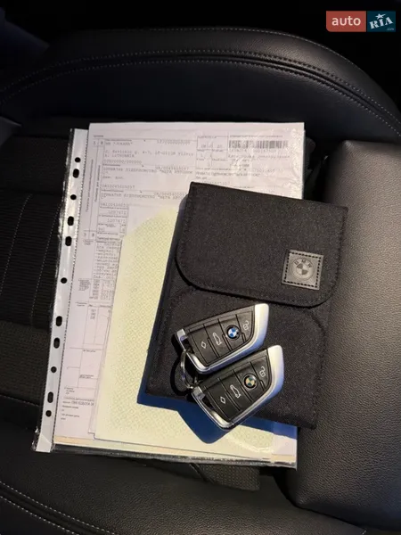 Седан BMW 3 Series 2019 в Киеве документ