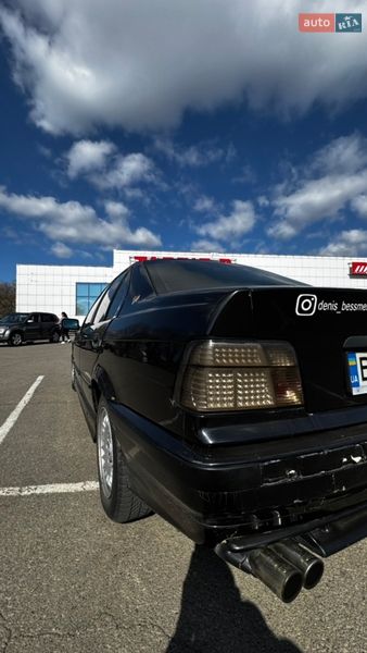 Седан BMW 3 Series 1991 в Измаиле