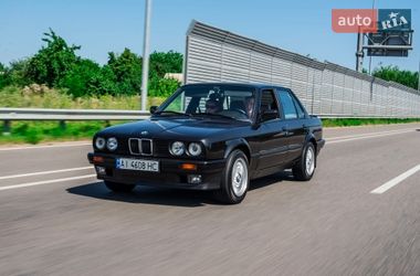 Седан BMW 3 Series 1988 в Киеве