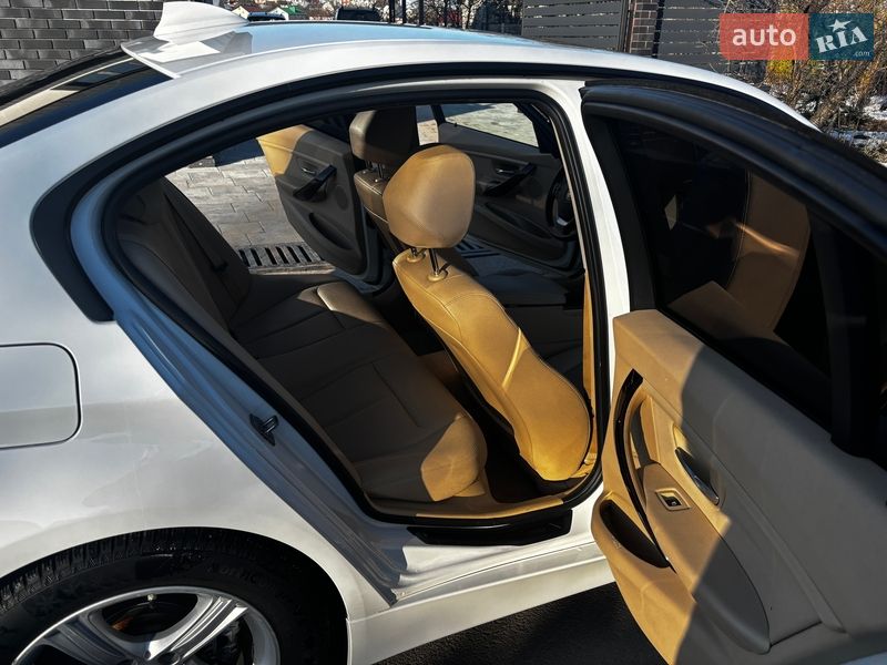 Седан BMW 3 Series 2013 в Тернополе