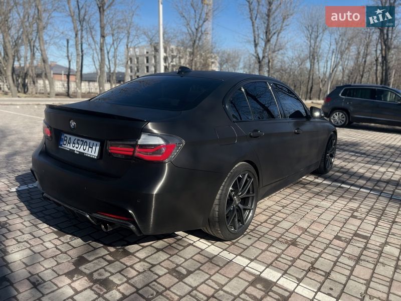Седан BMW 3 Series 2015 в Кропивницком