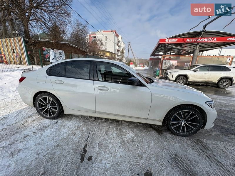 Седан BMW 3 Series 2020 в Львове