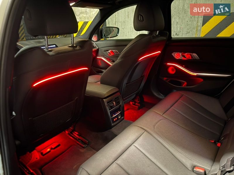 Седан BMW 3 Series 2020 в Львове