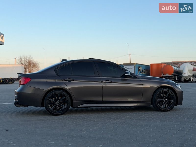 Седан BMW 3 Series 2013 в Черновцах