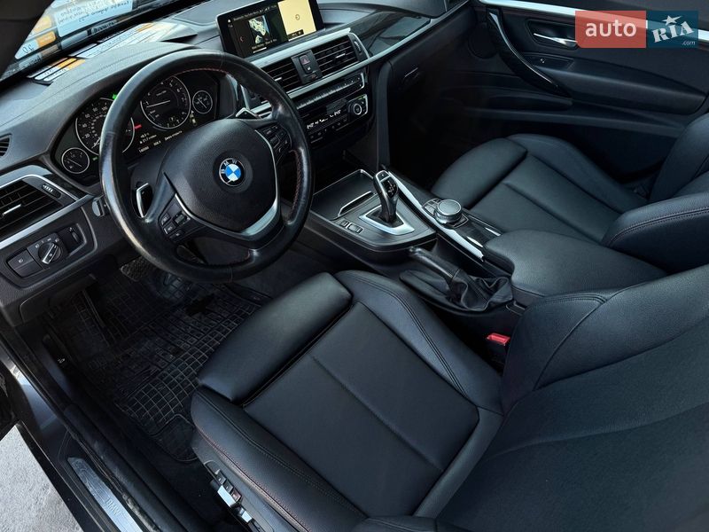Седан BMW 3 Series 2017 в Ровно
