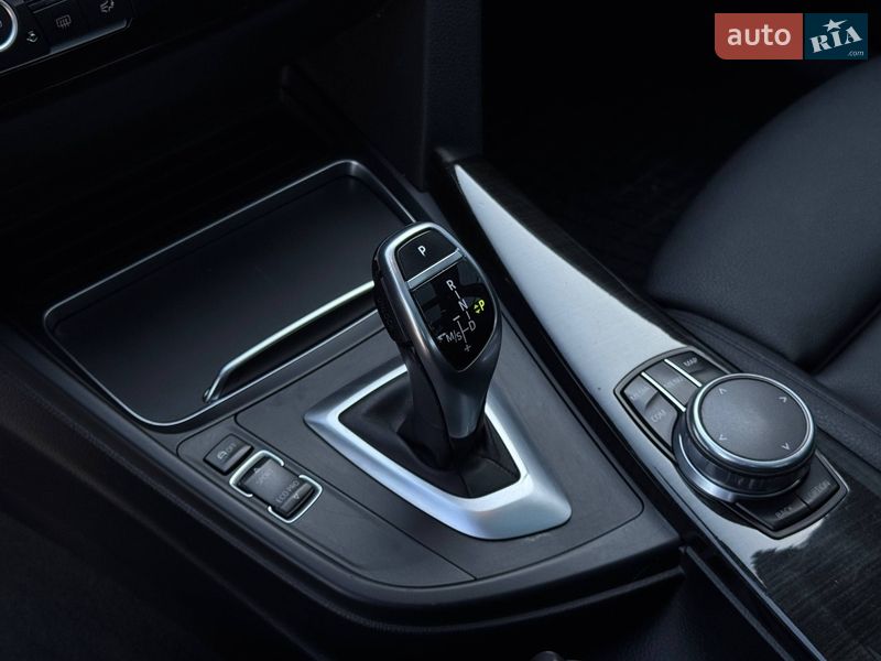 Седан BMW 3 Series 2017 в Ровно