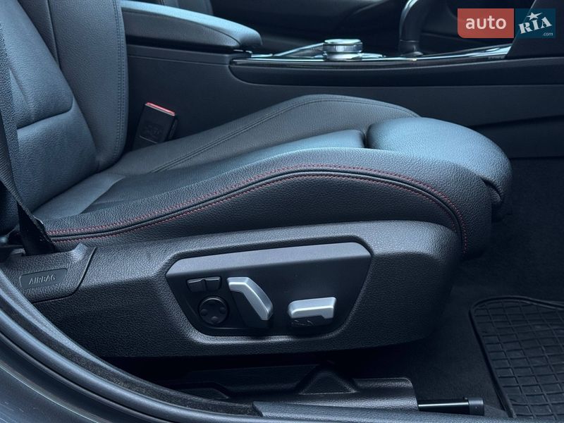 Седан BMW 3 Series 2017 в Ровно