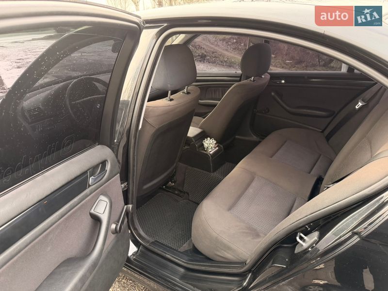 Седан BMW 3 Series 2002 в Днепре