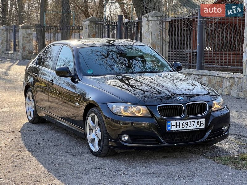 Седан BMW 3 Series 2010 в Одессе