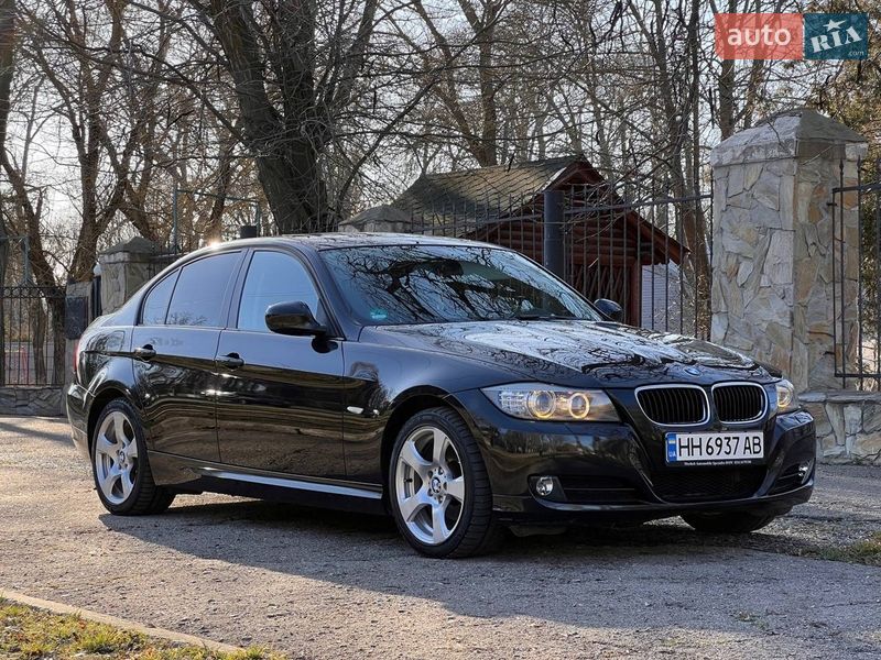 Седан BMW 3 Series 2010 в Одессе