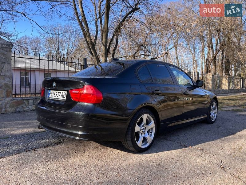 Седан BMW 3 Series 2010 в Одессе