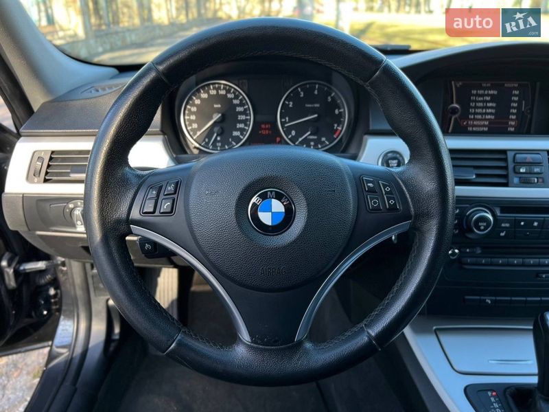 Седан BMW 3 Series 2010 в Одессе