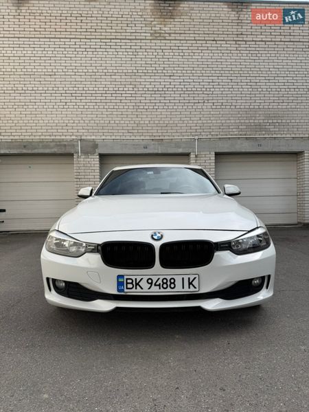 Седан BMW 3 Series 2013 в Ровно