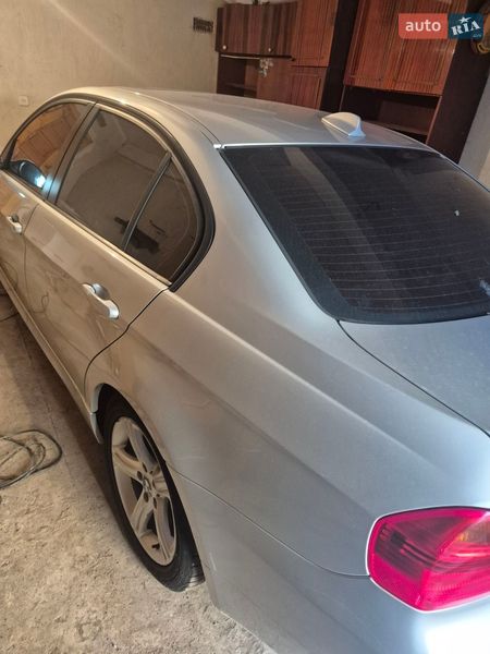 Седан BMW 3 Series 2006 в Ильинцах