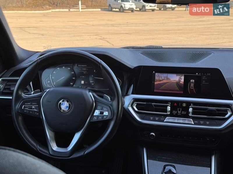 Седан BMW 3 Series 2020 в Кропивницькому