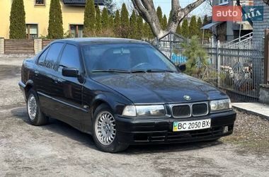 Седан BMW 3 Series 1994 в Жовкві