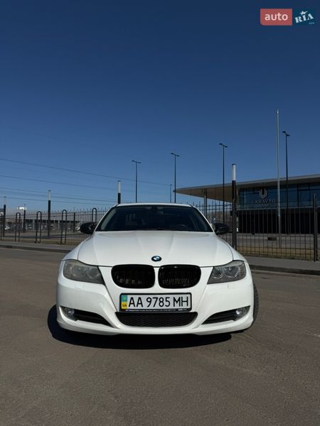 Седан BMW 3 Series 2011 в Киеве