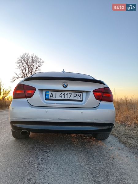 Седан BMW 3 Series 2005 в Дымере