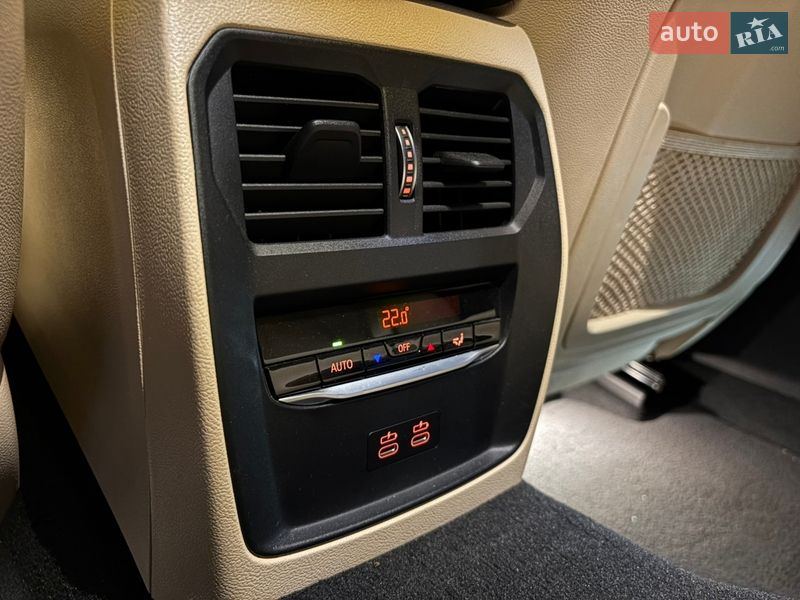 Седан BMW 3 Series 2021 в Києві